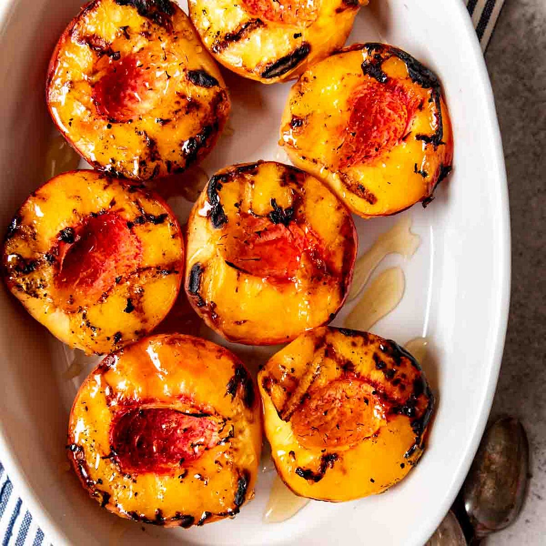 Grilled Peaches with Ice Cream