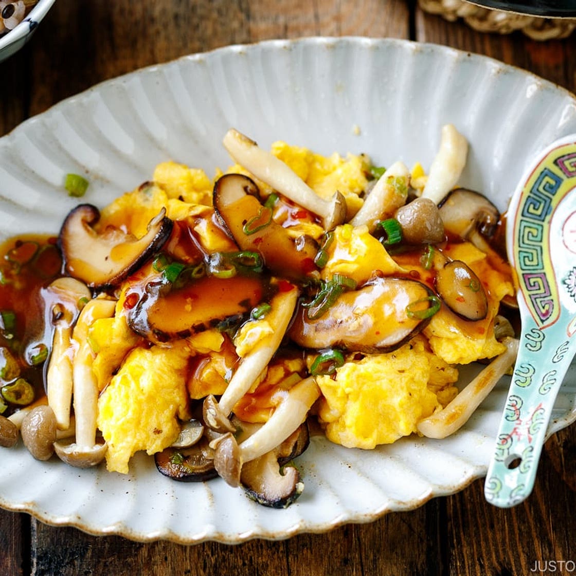 Stir-Fried Mushrooms and Eggs with Ankake Sauce