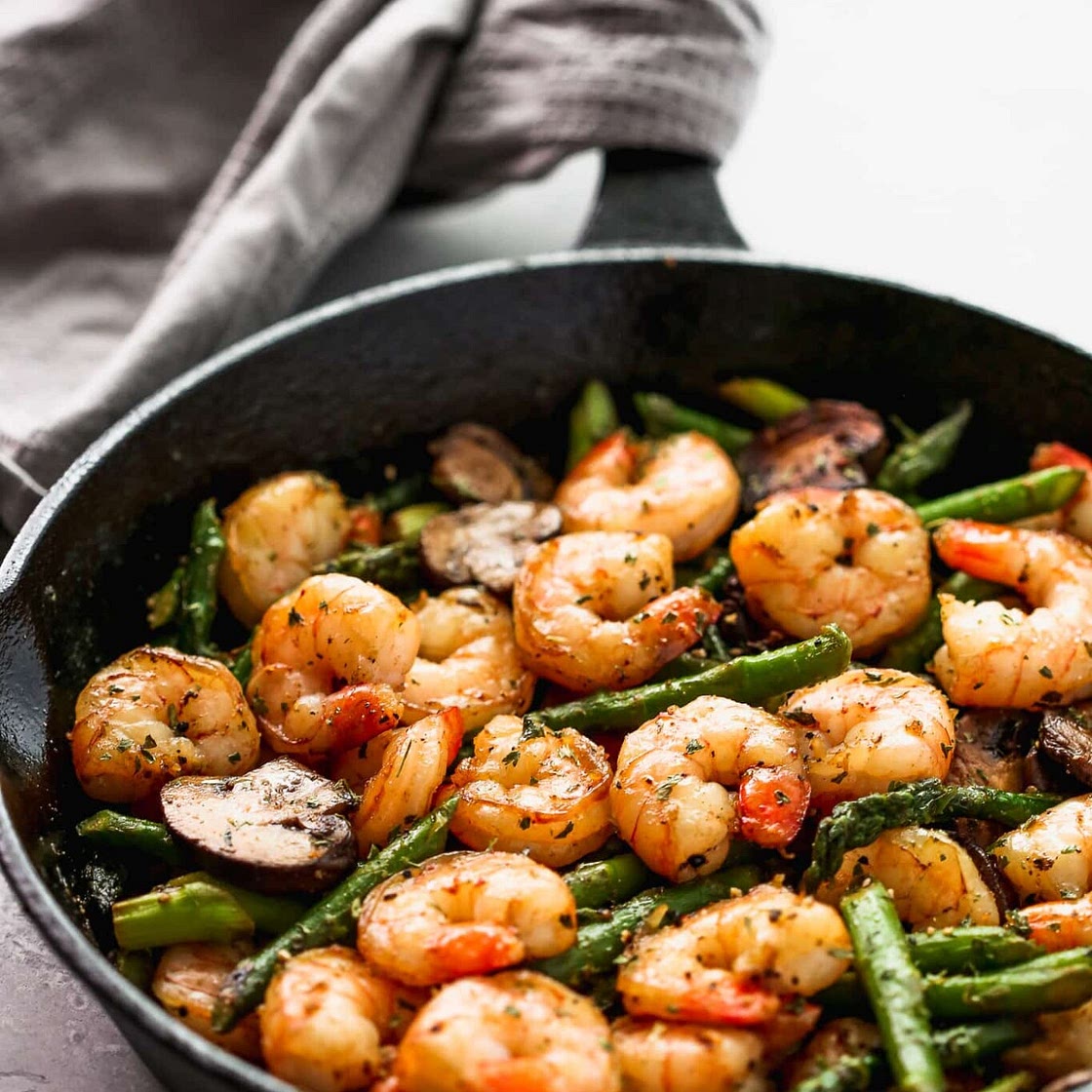 Garlic Shrimp Asparagus Skillet