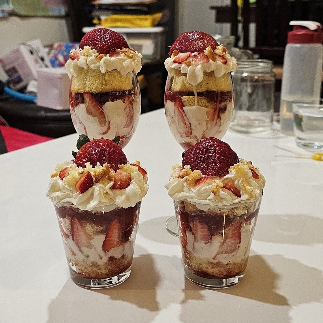 Mini Strawberry Shortcakes 🍓