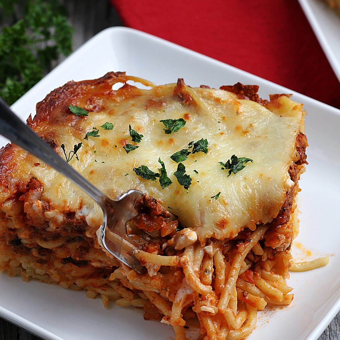 Cheesy Beefy Baked Spaghetti