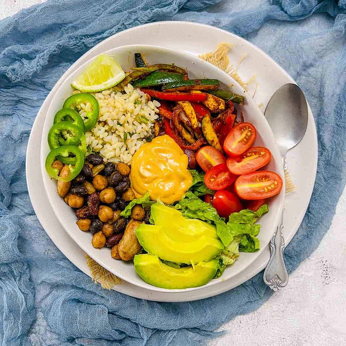 Taco Buddha Bowl with Veggies & Mixed Beans