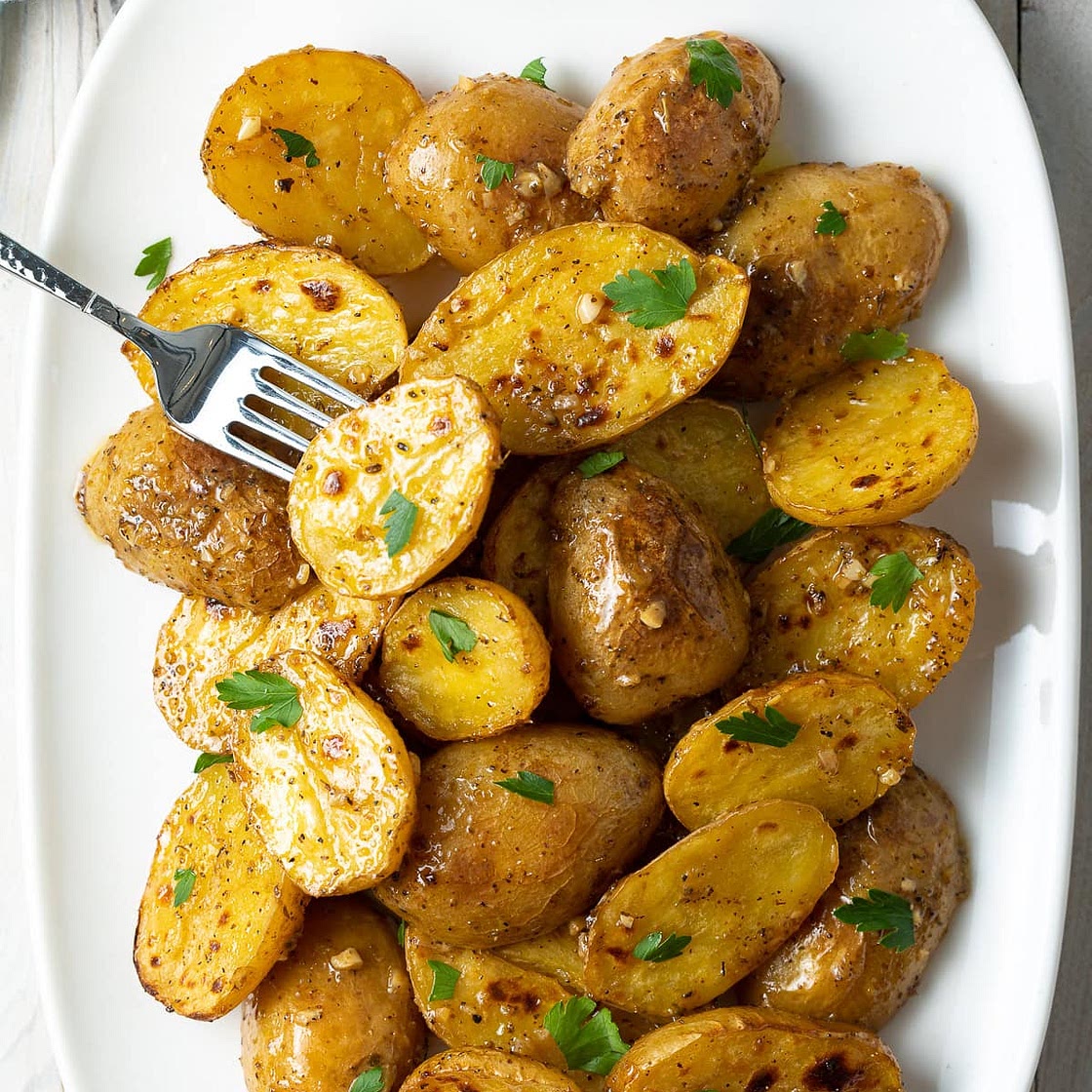 Lemon and Garlic Roasted Potatoes