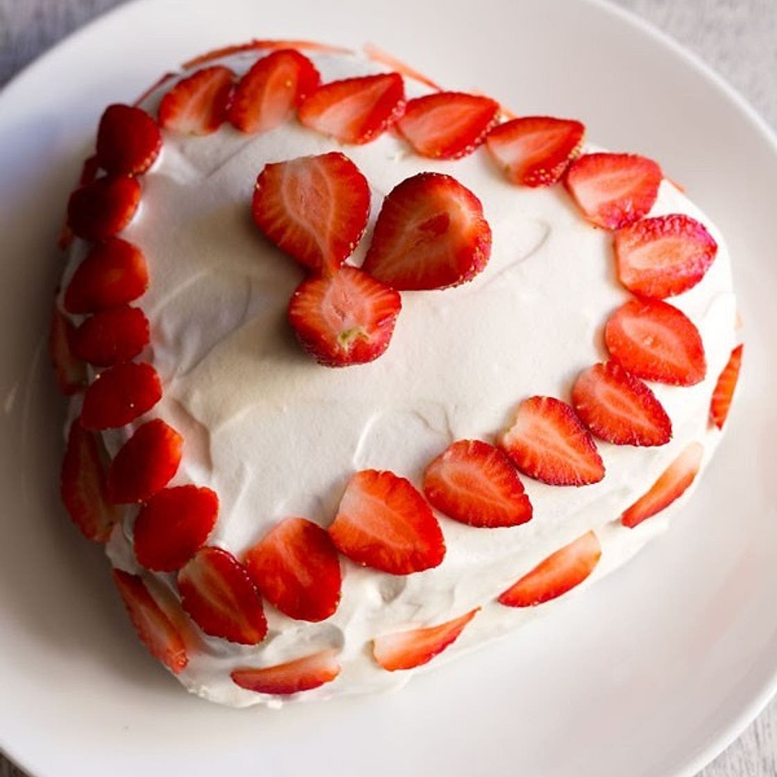 Strawberry Cream Cake