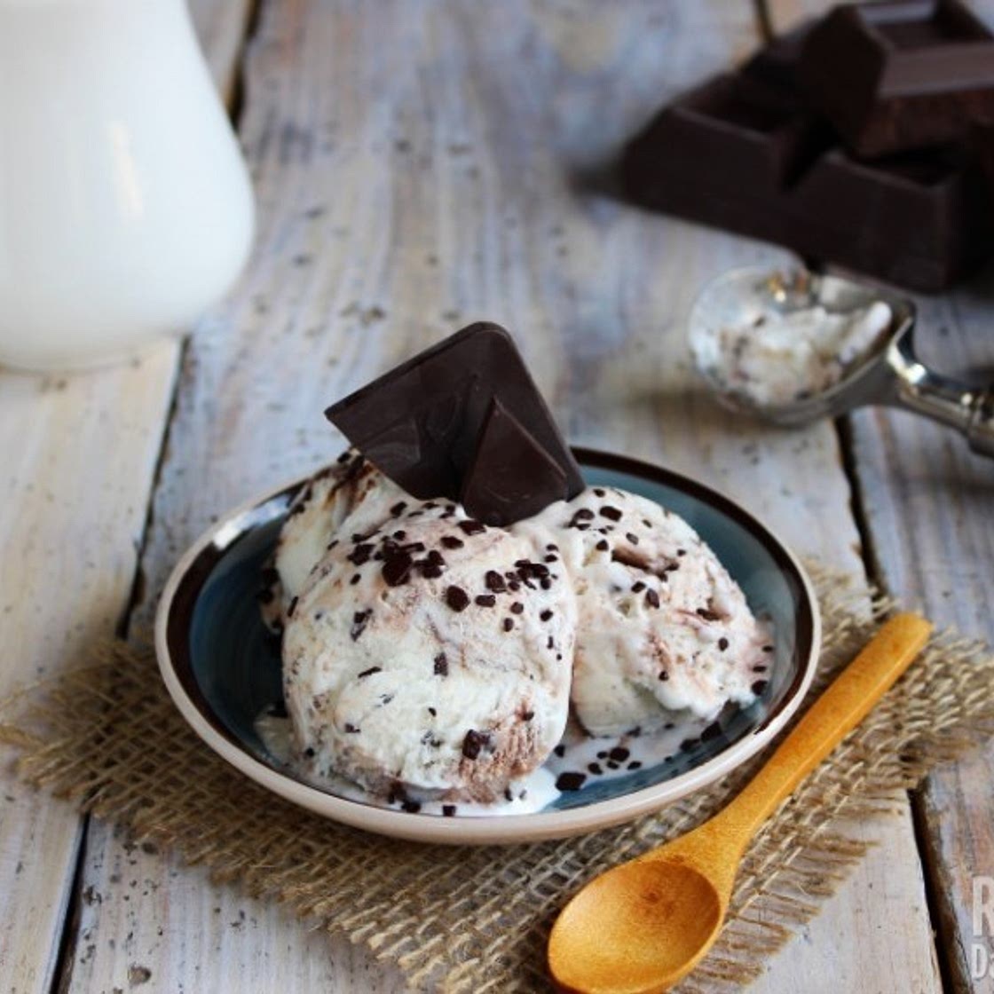 Gelato alla stracciatella