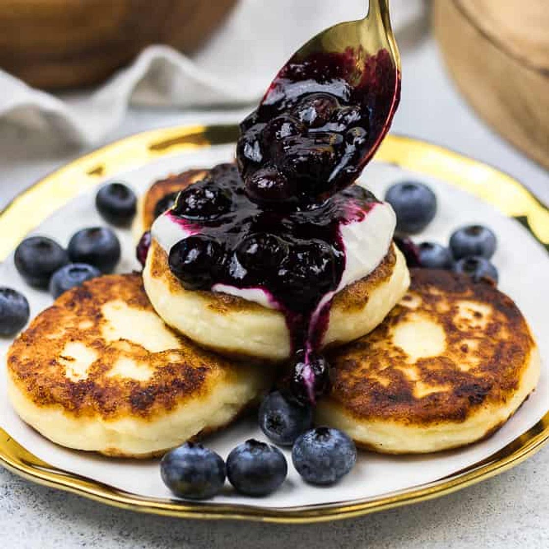 Syrniki Recipe (Russian Cheese Pancakes)