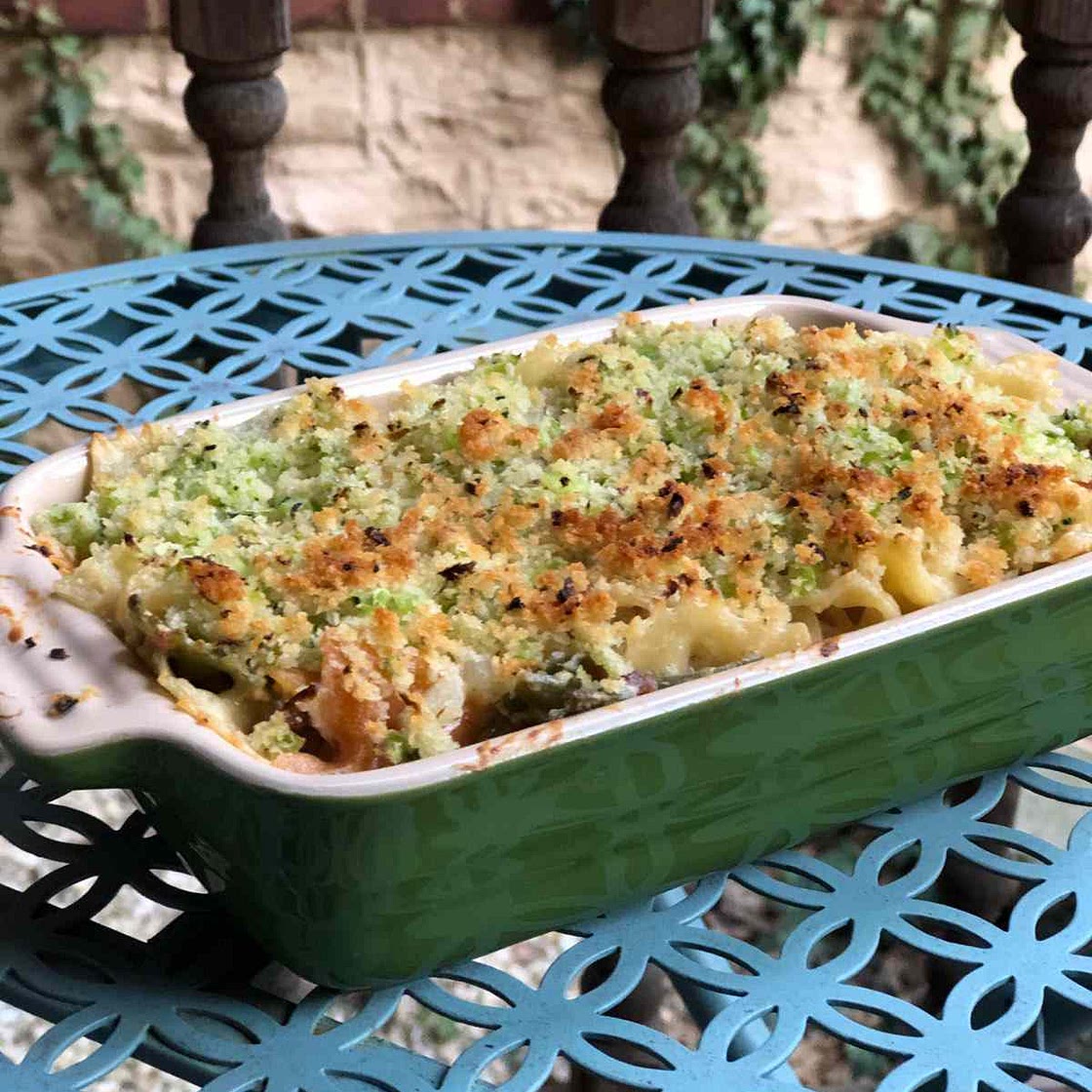 Cheesy Bacon Pasta Bake with Broccoli Crumble