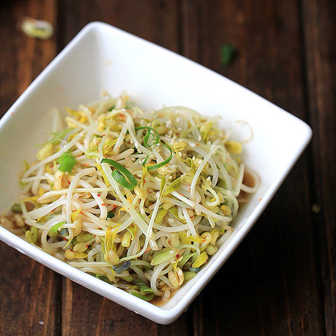 Mung Bean Sprouts (How to Sprout Mung Bean at Home and Salad)