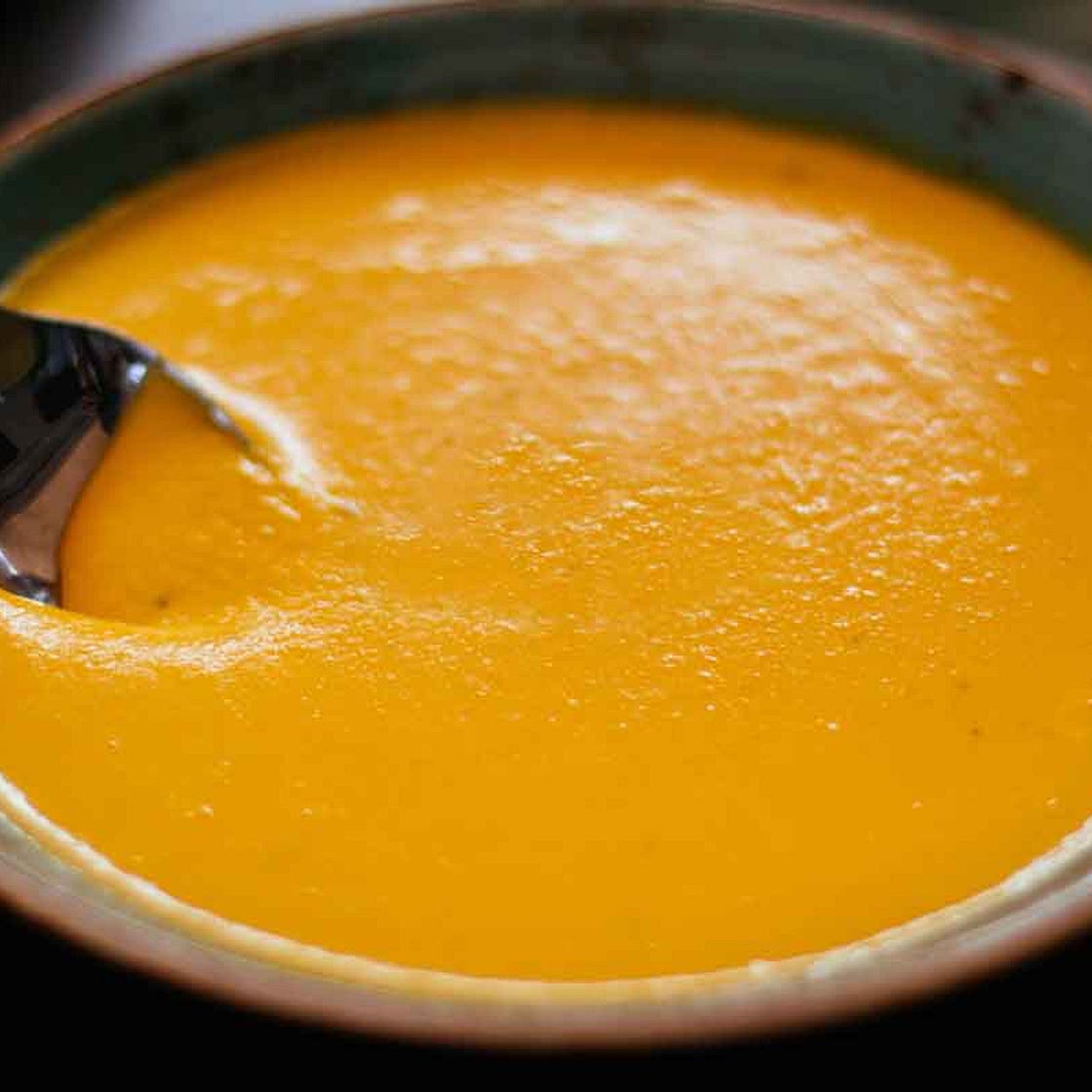 Crema Fría de Zanahoria y Manzana