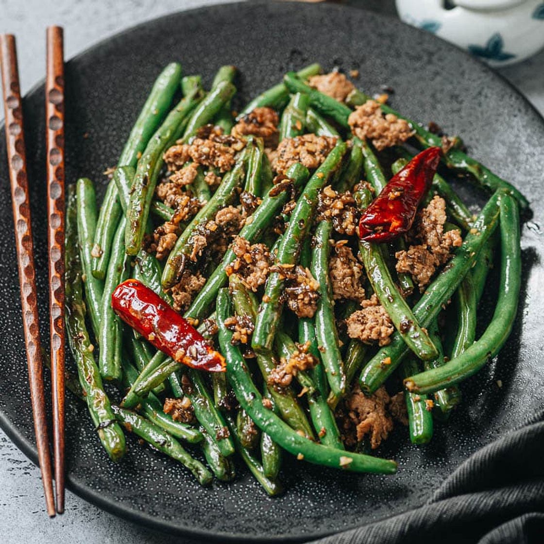 Sichuan Dry Fried Green Beans (干煸四季豆)