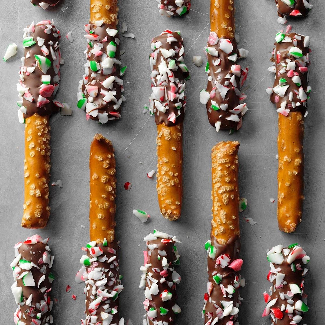 Peppermint Pretzel Dippers