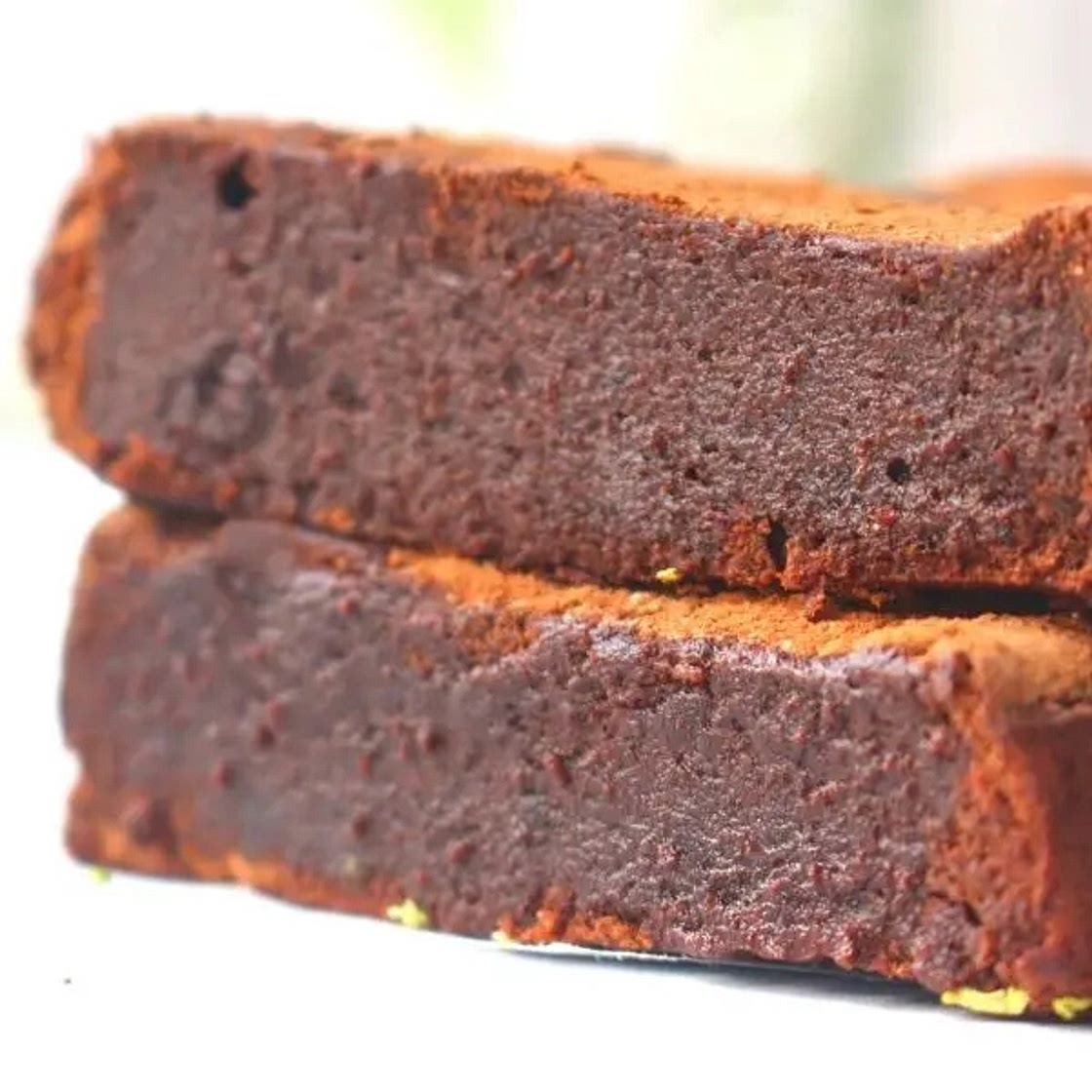 Receta de torta de chocolate keto con solo 2 ingredientes