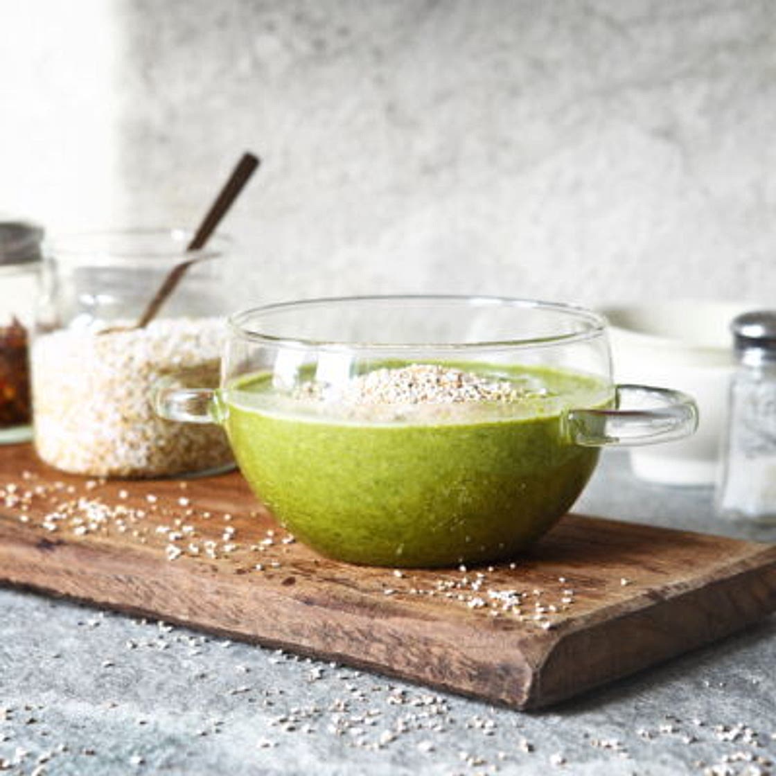 Soupe d’épinards et pop-corn d’amarante