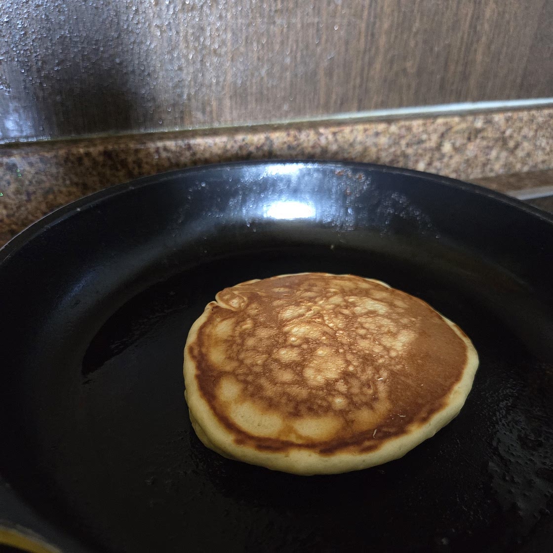Fluffy American pancakes