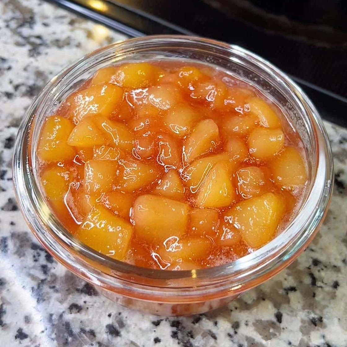 Low Sugar Peach Jam (Small batch, 4 ingredients)