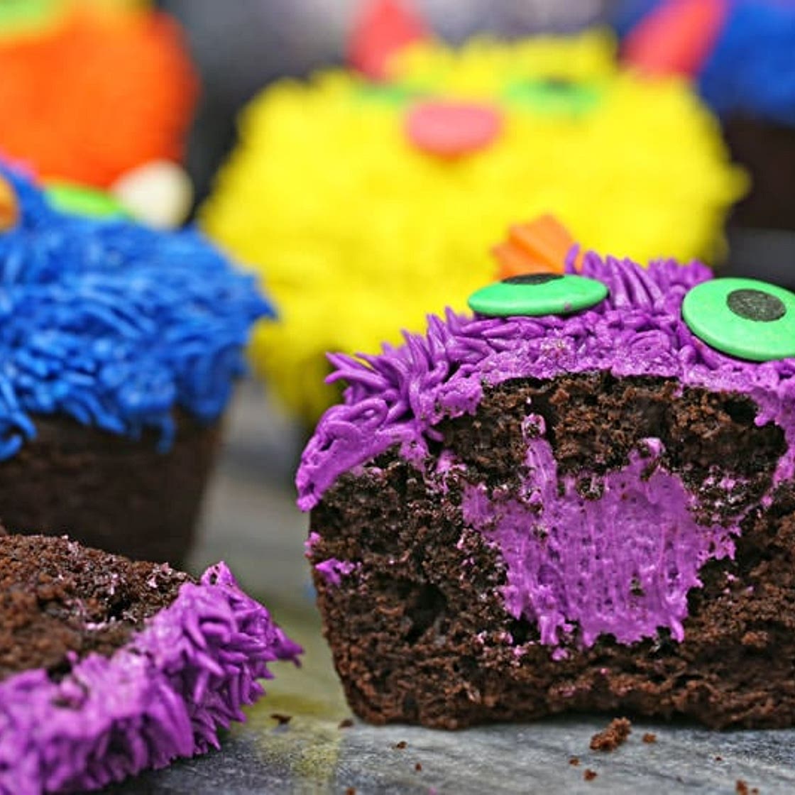 Stuffed Halloween Cupcakes