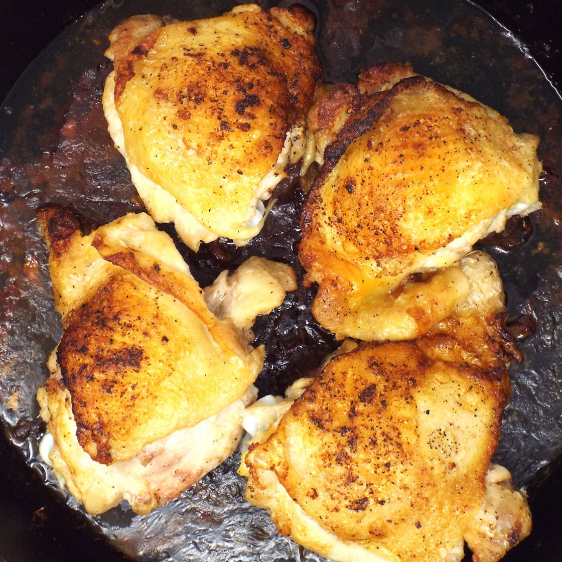 Crispy Cast-Iron Chicken Thighs