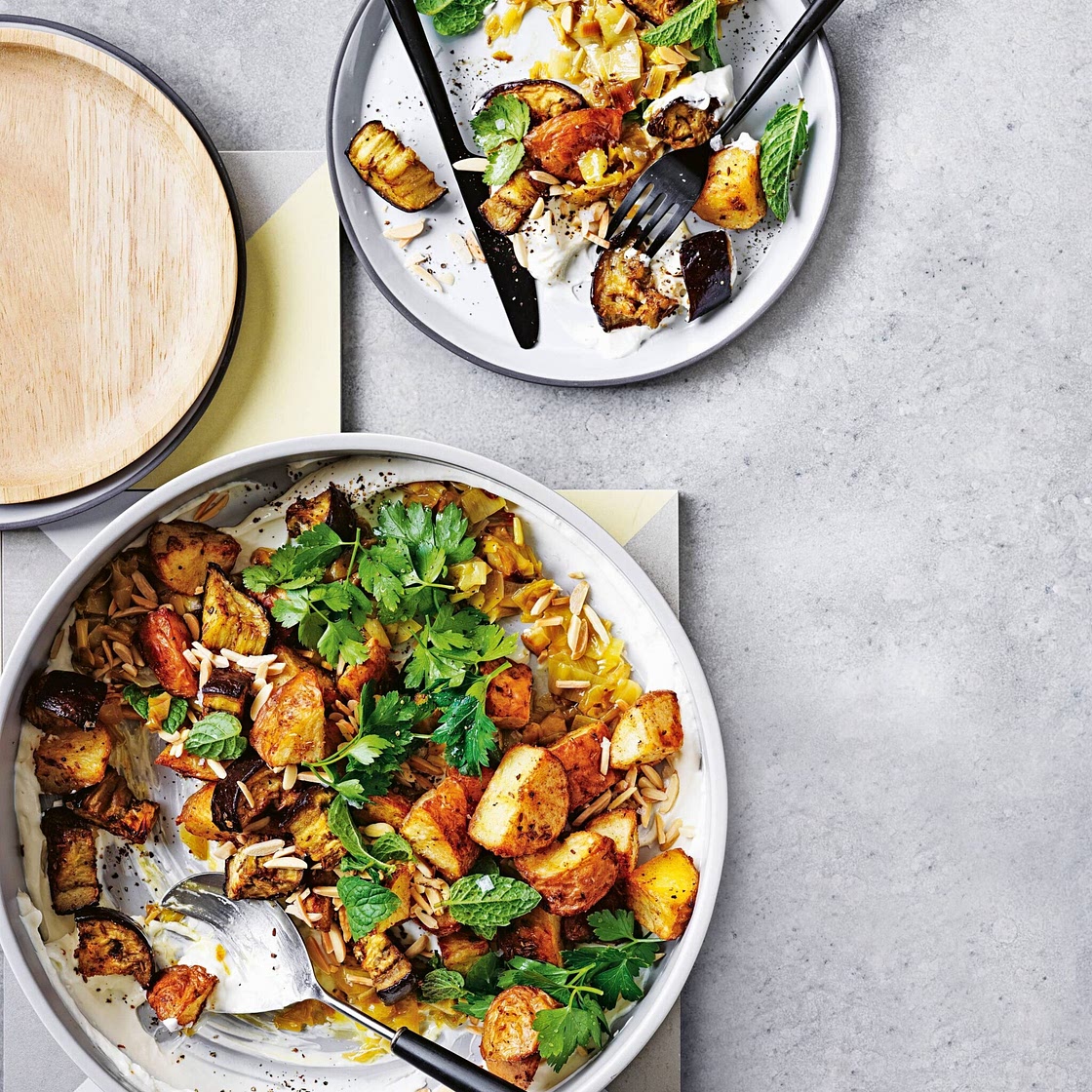 geroosterde aardappels met aubergine en prei