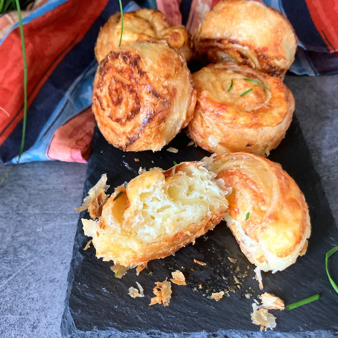 Savoury Cheese Puff Pastry Swirls