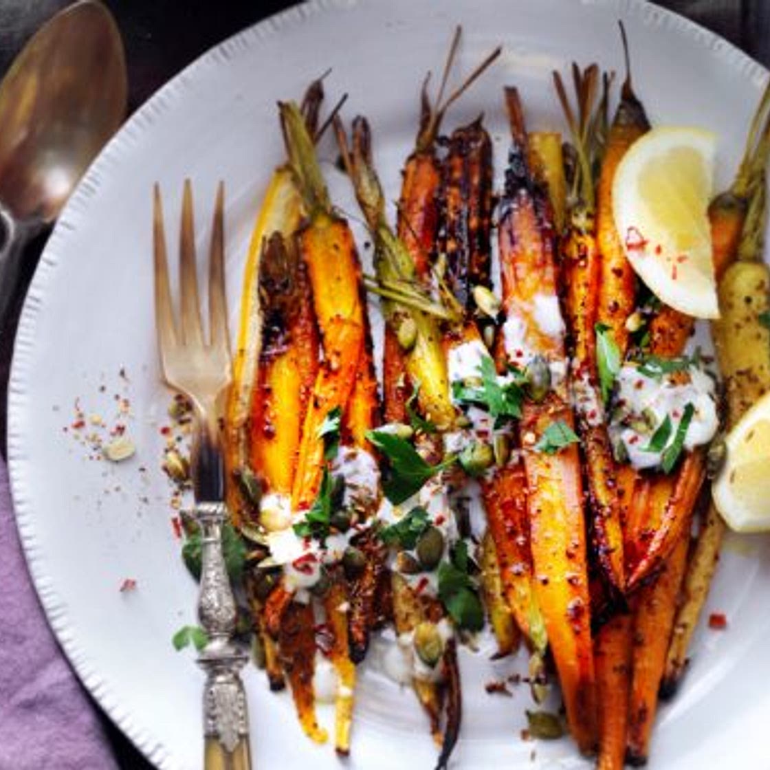 wortels met honing, karwij en yoghurt