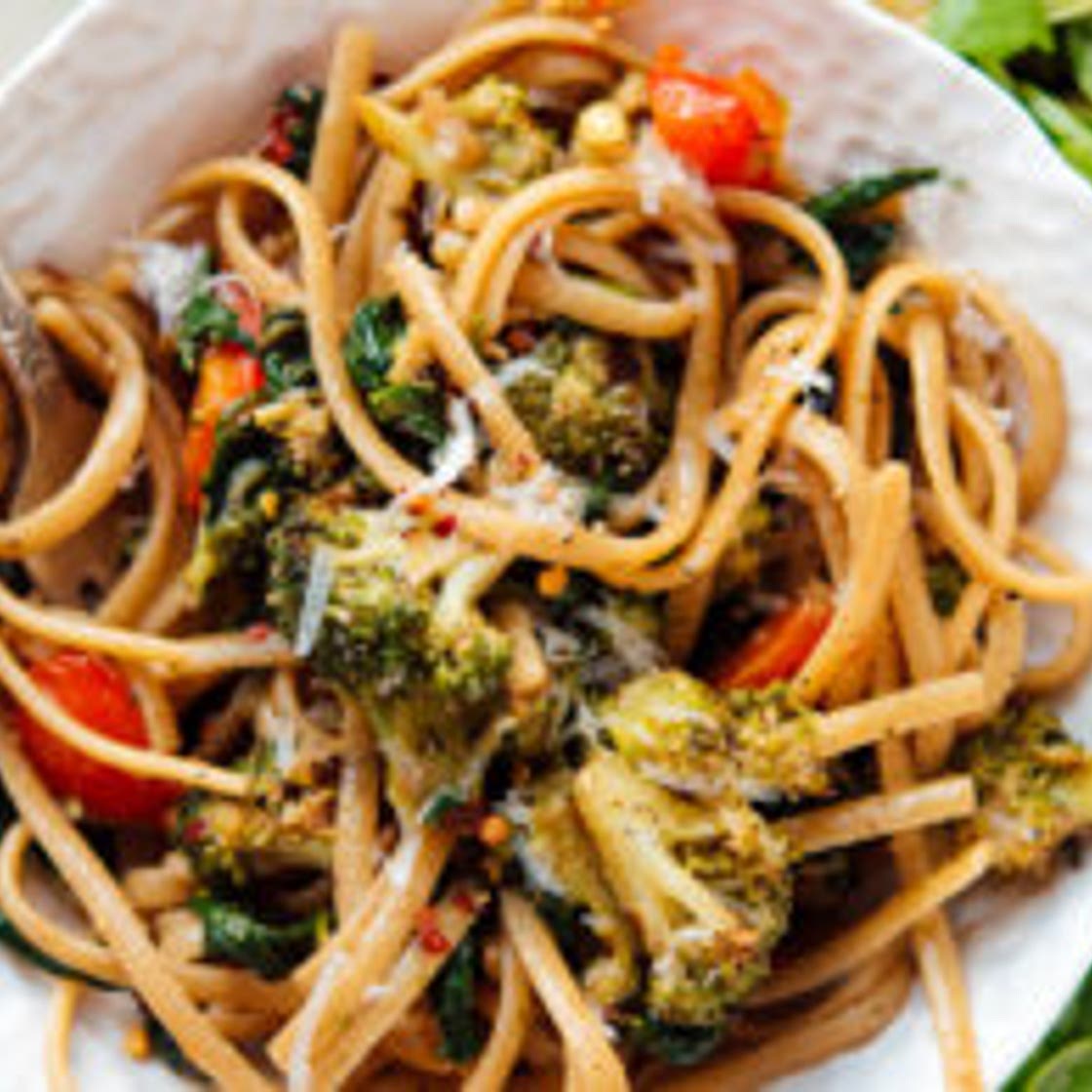 Spinach Pasta with Roasted Broccoli & Bell Pepper