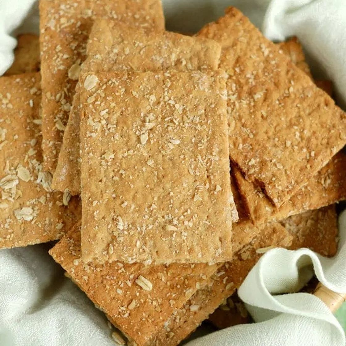 Sourdough Oatmeal Crispbreads (Knäckebröd)