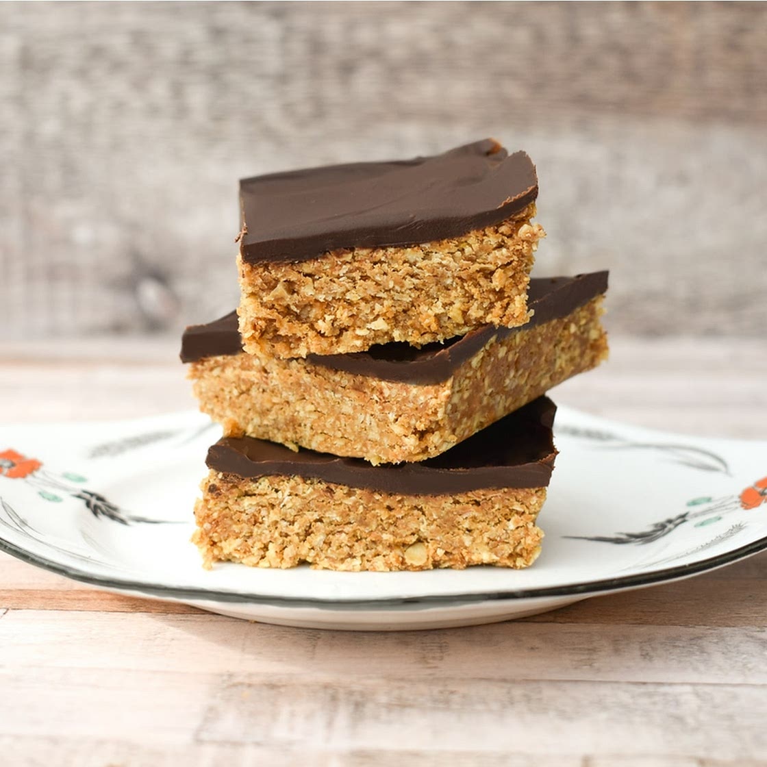 Vegan Biscoff Oat Bars (homemade no-bake)