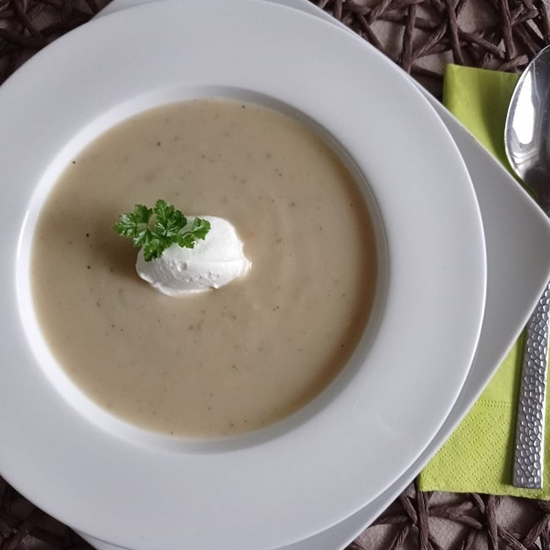 Σούπα Σελινόριζας με Μήλο Βελουτέ