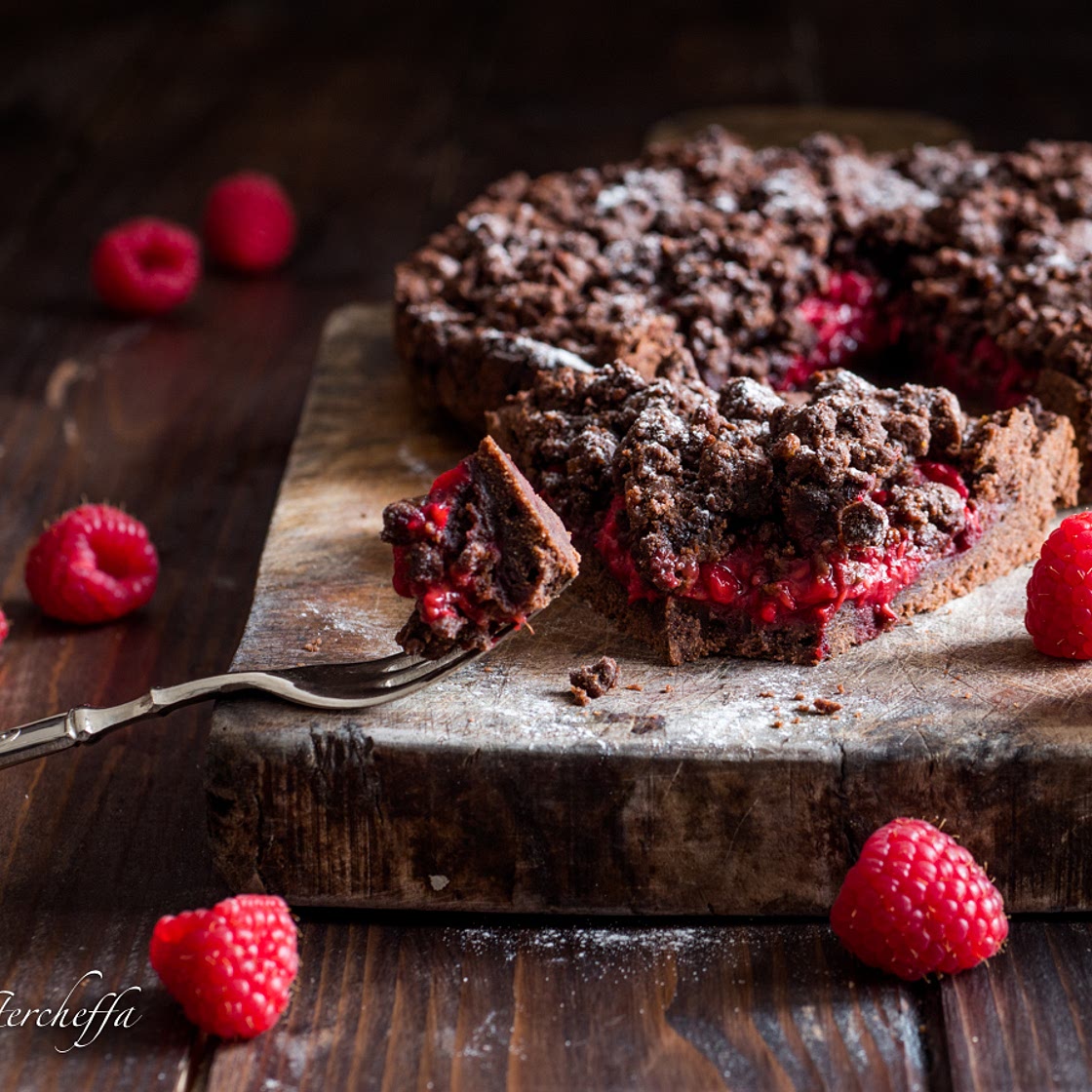 Sbriciolata cioccolato e lamponi