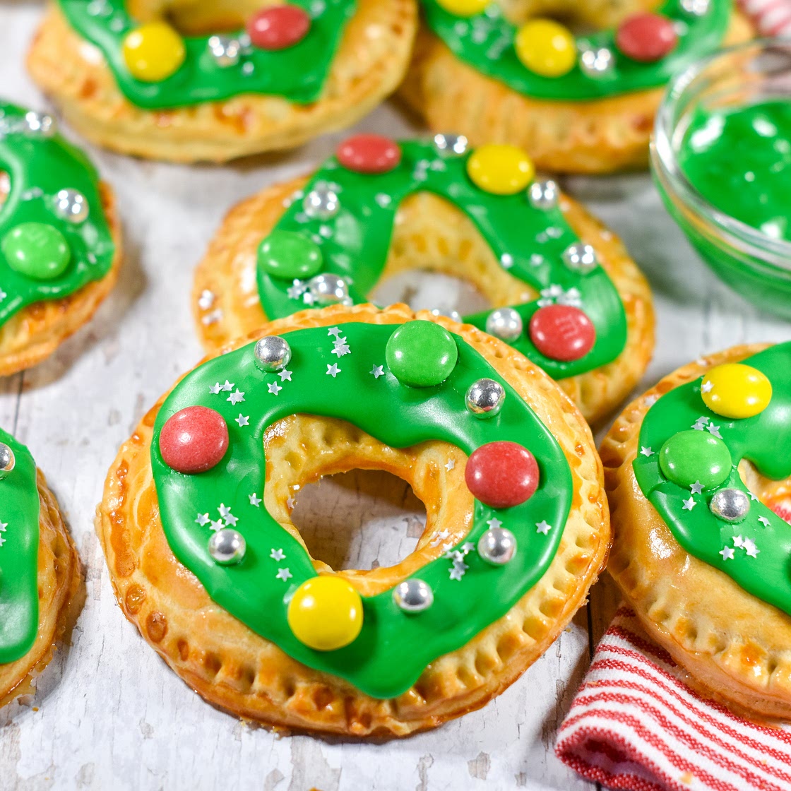 Christmas Wreath Nutella Hand Pies