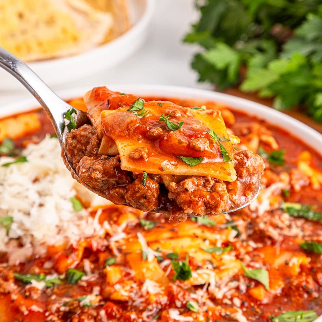 Slow Cooker Lasagna Soup