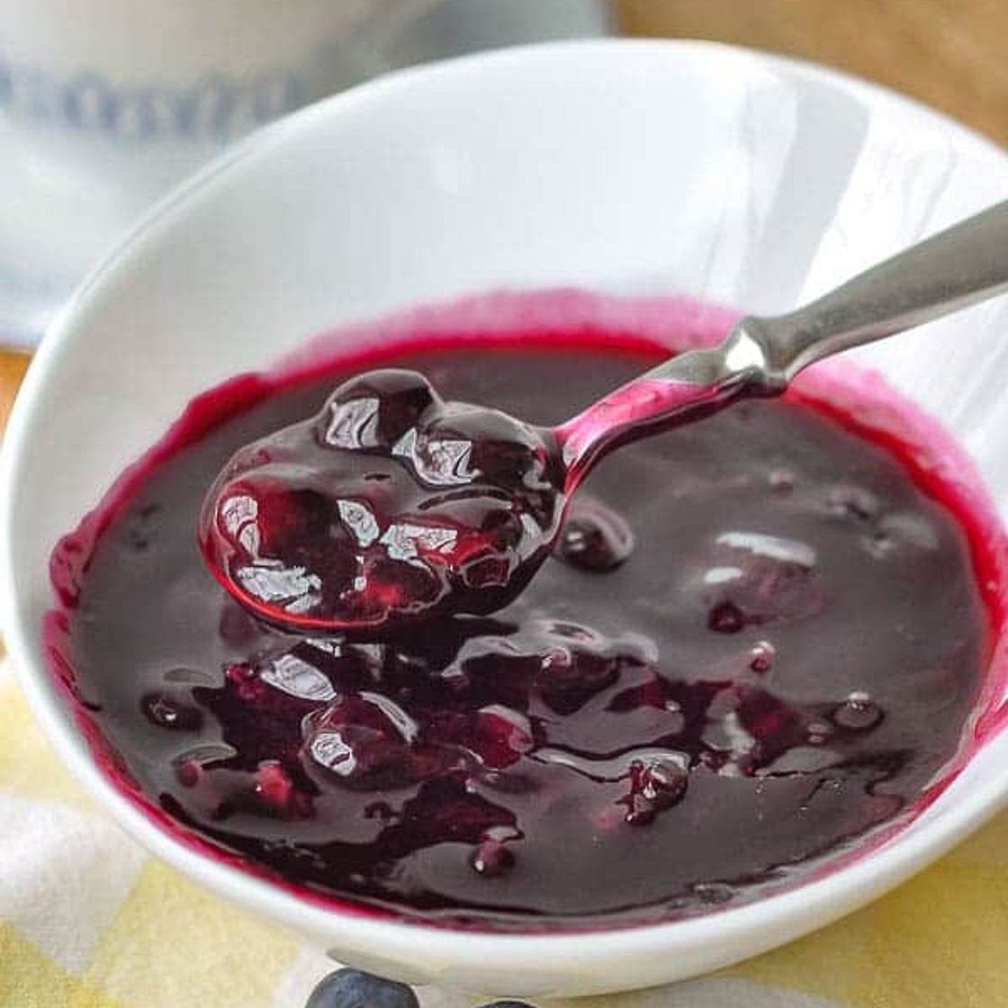 Fast & Easy Blueberry Syrup (4 Ingredients)