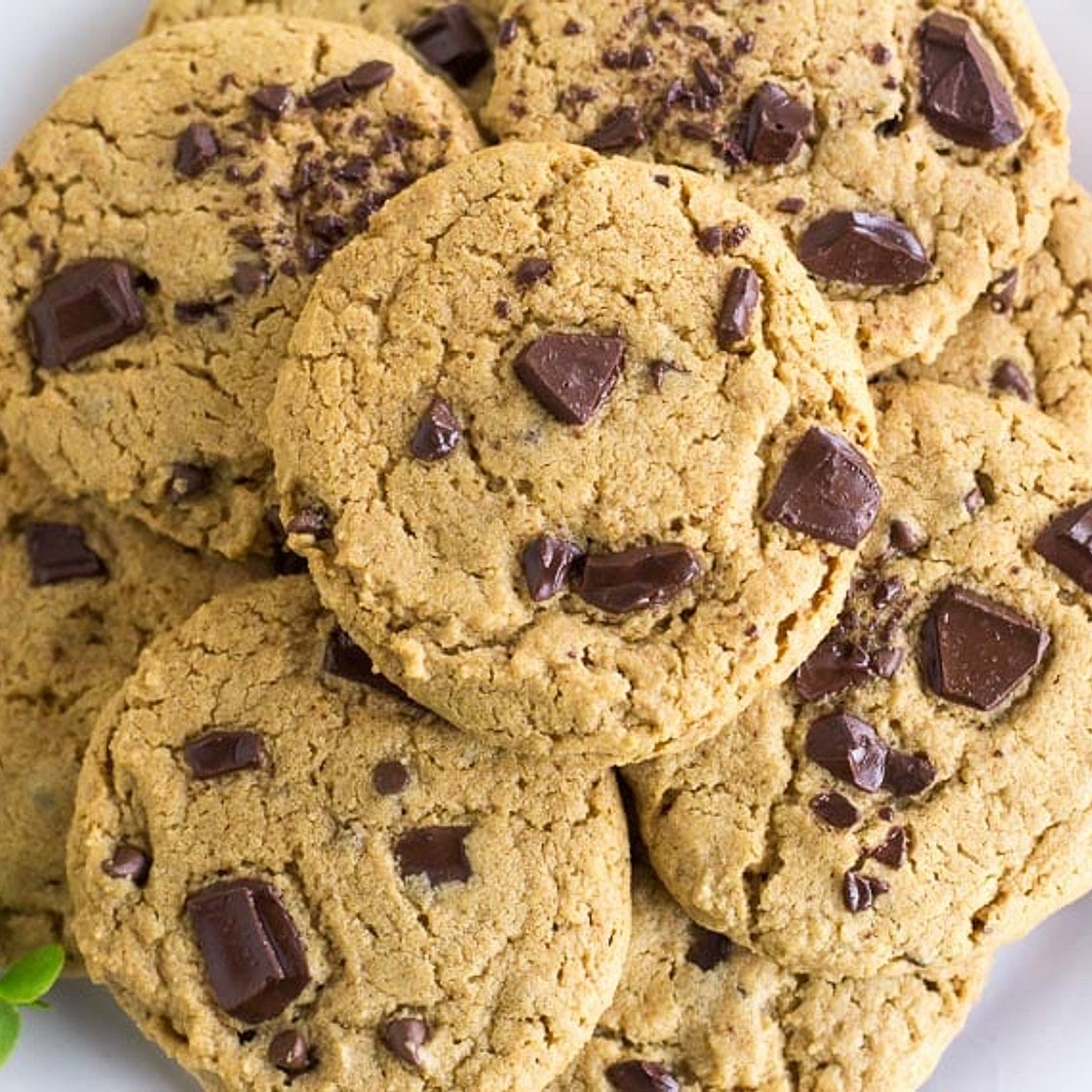 Low FODMAP Chewy Peanut Butter Chocolate Chunk Cookies