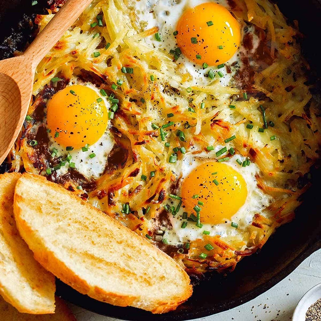 Simple Cheesy Skillet Hash Browns and Eggs