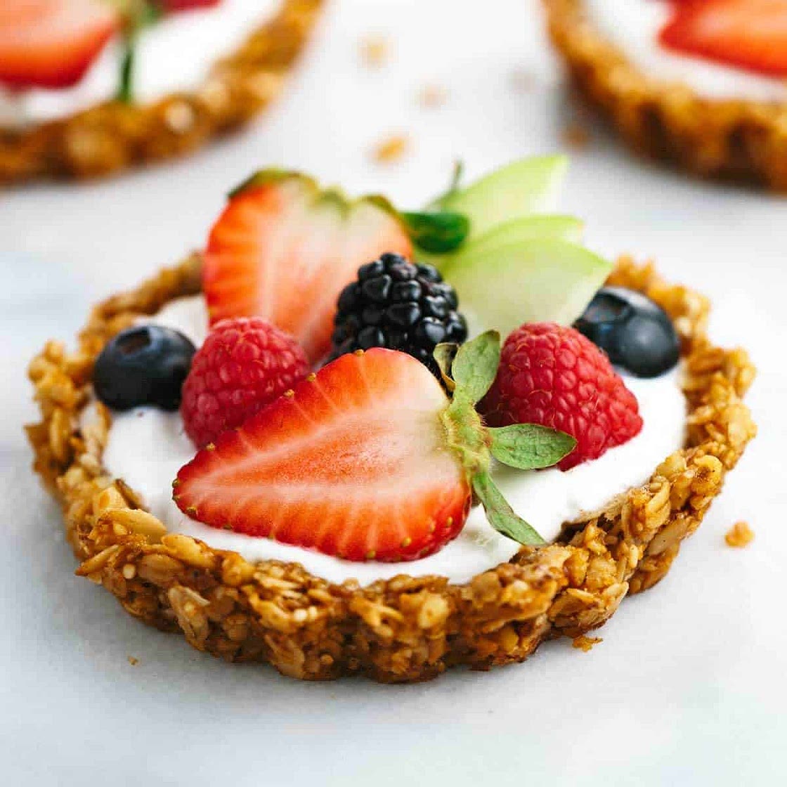 Breakfast Fruit Tart with Granola Crust