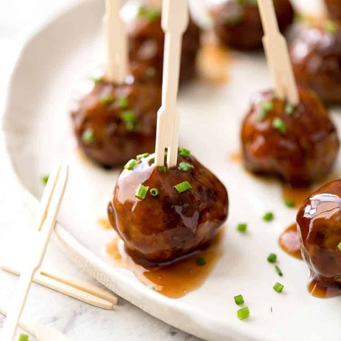 Cocktail Meatballs with Sweet & Sour Dipping Sauce