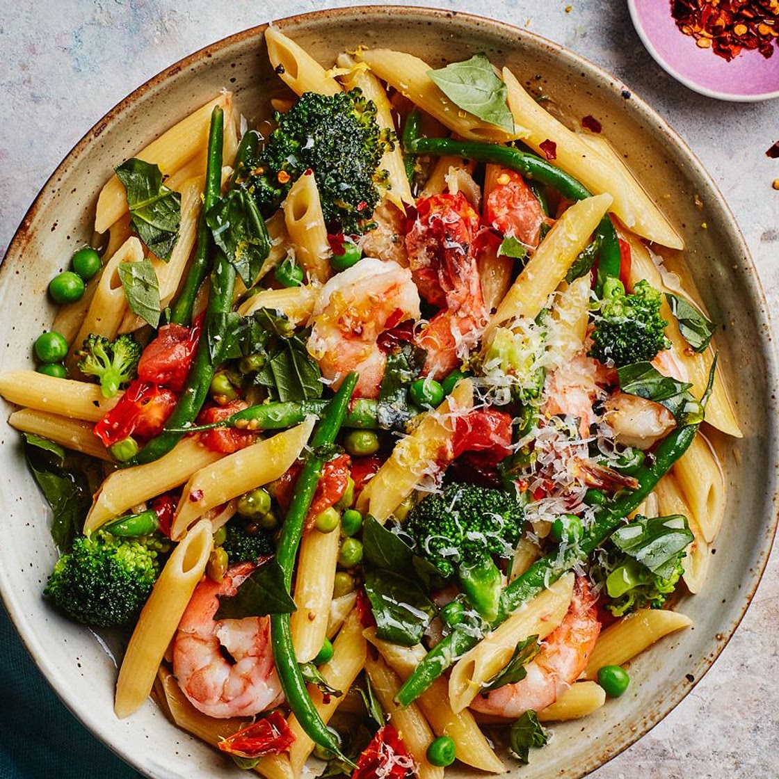 One-Pot Pasta Primavera with Broccoli, Tomatoes, and Shrimp
