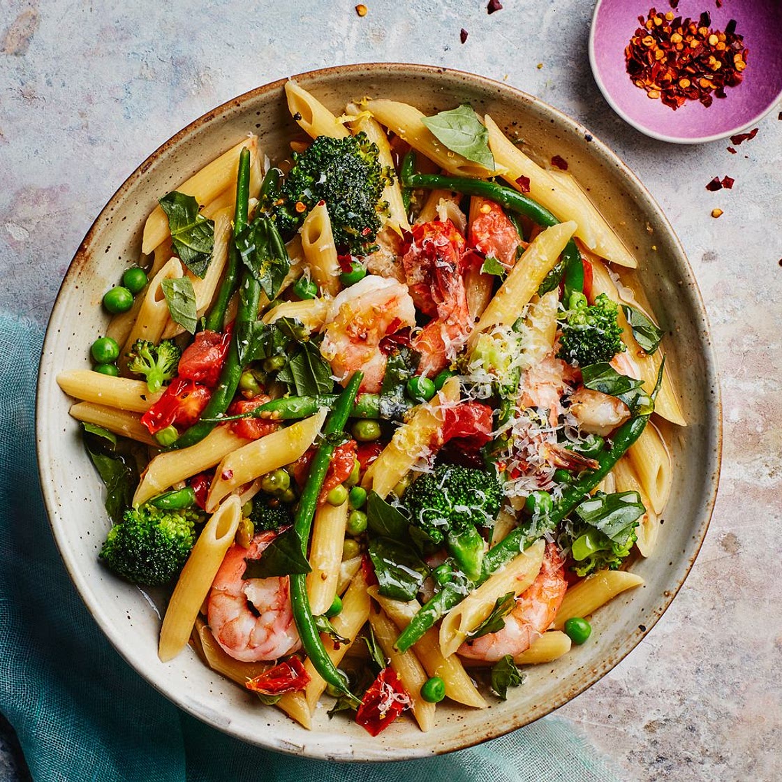 One-Pot Pasta Primavera with Broccoli, Tomatoes, and Shrimp