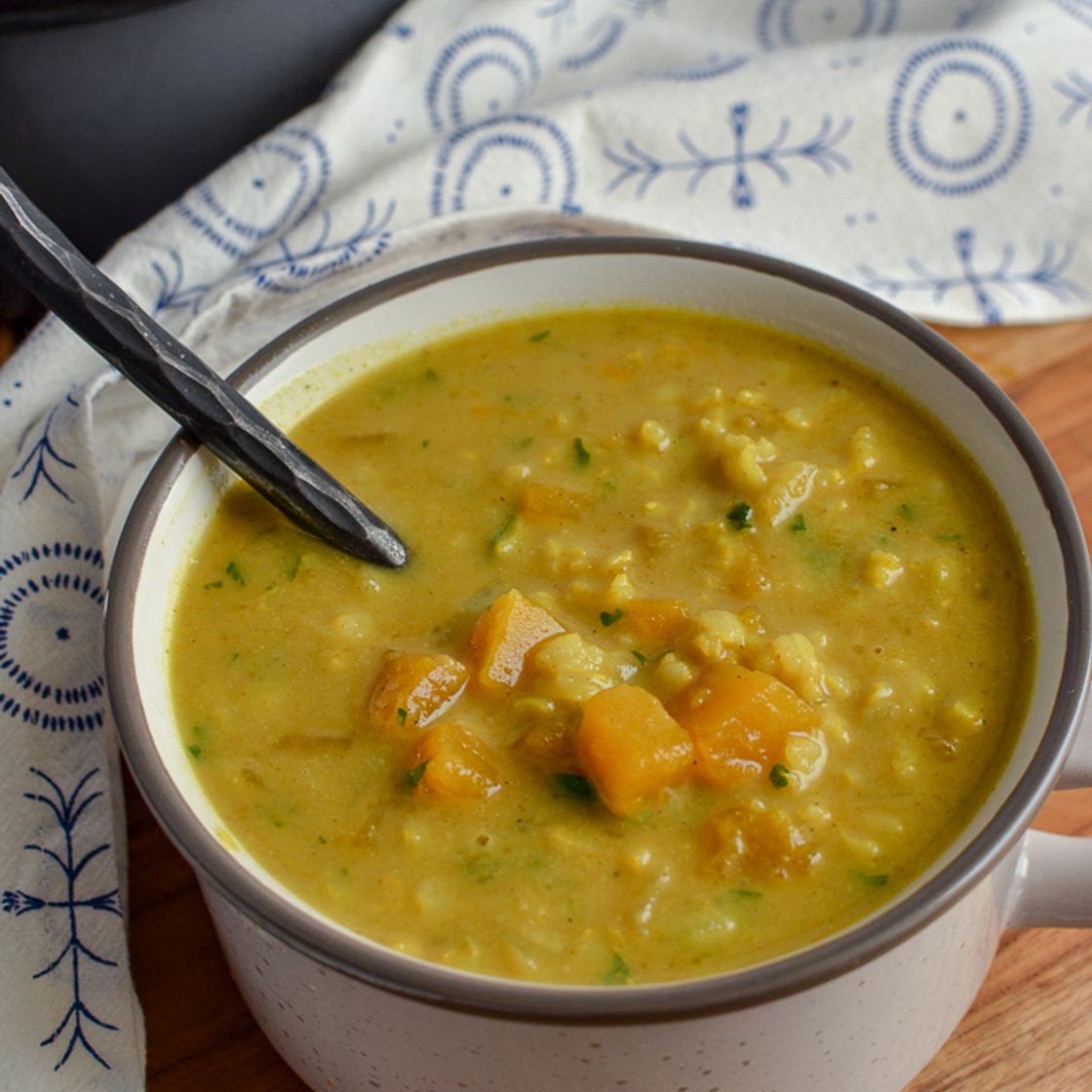 Curried Butternut Squash and Brown Rice Soup | Slimming Eats