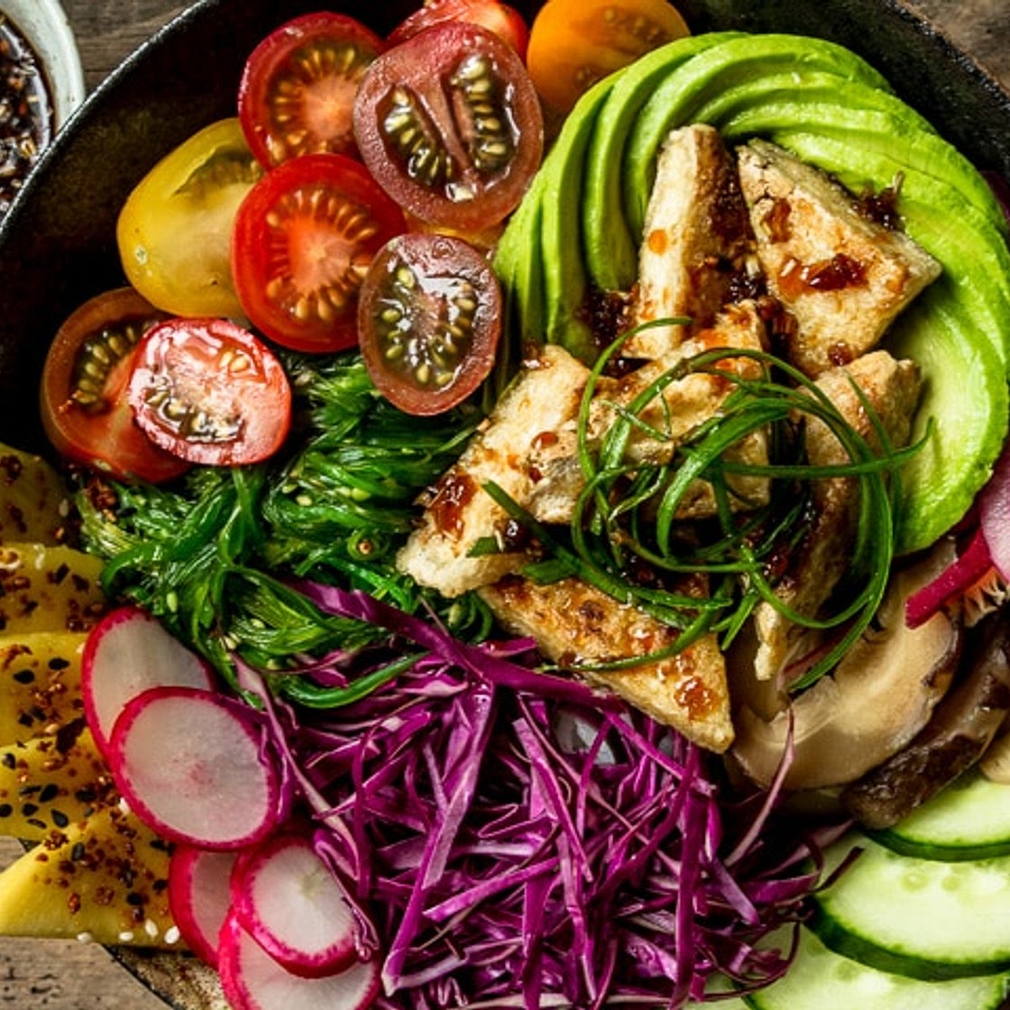 Crispy Garlic Tofu Buddha Bowl