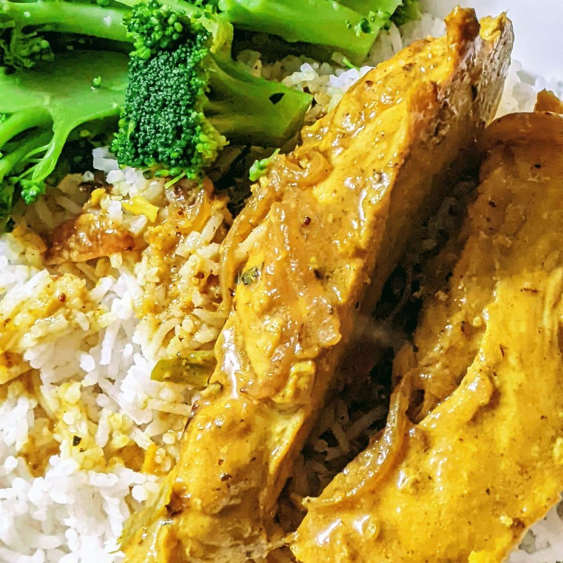 Mild turmeric chicken curry