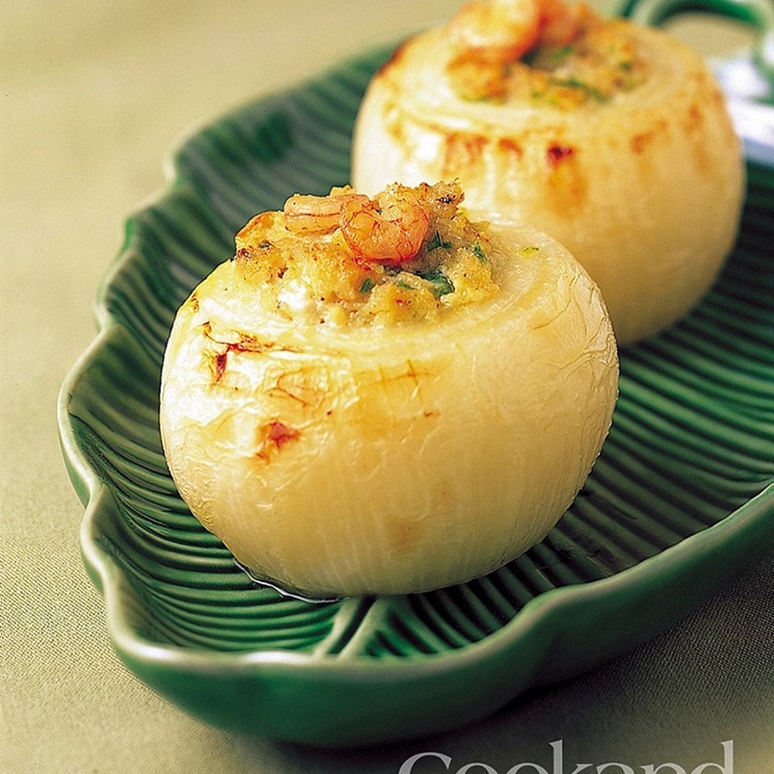 새우살로 속을 채운 양파 만드는 법