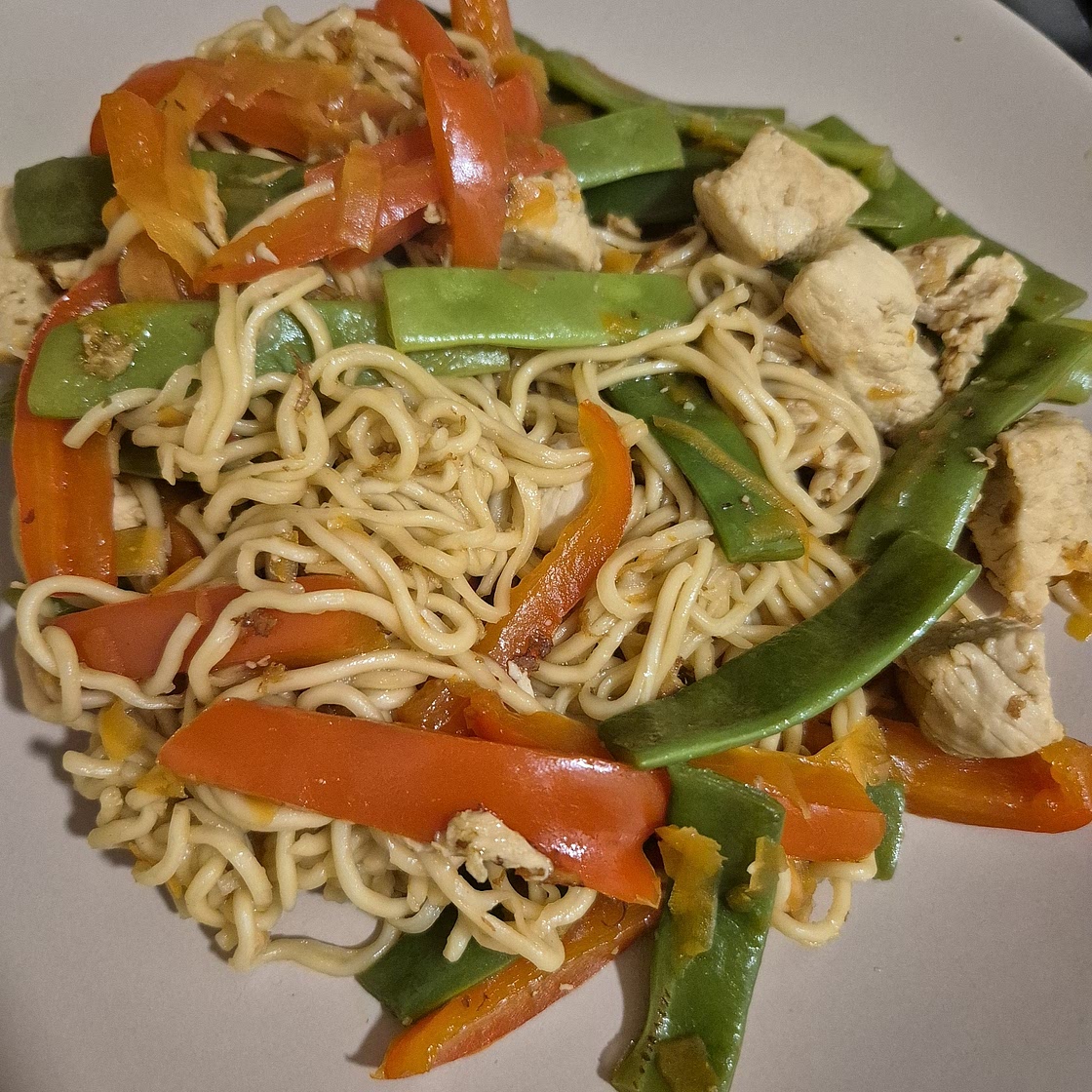 One Pot Chicken Chow Mein