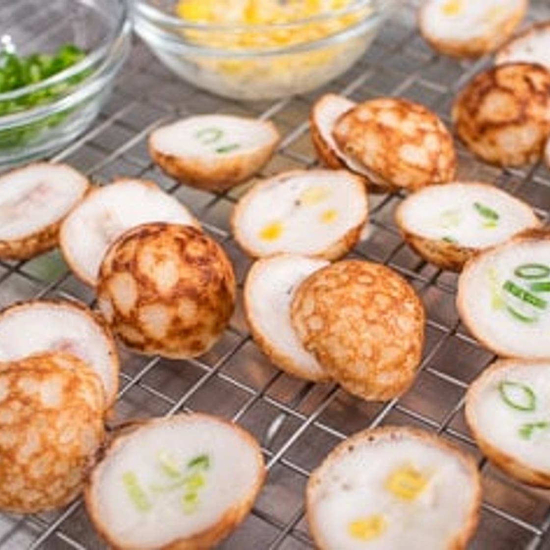 Thai Coconut Pancakes - Kanom Krok ขนมครก