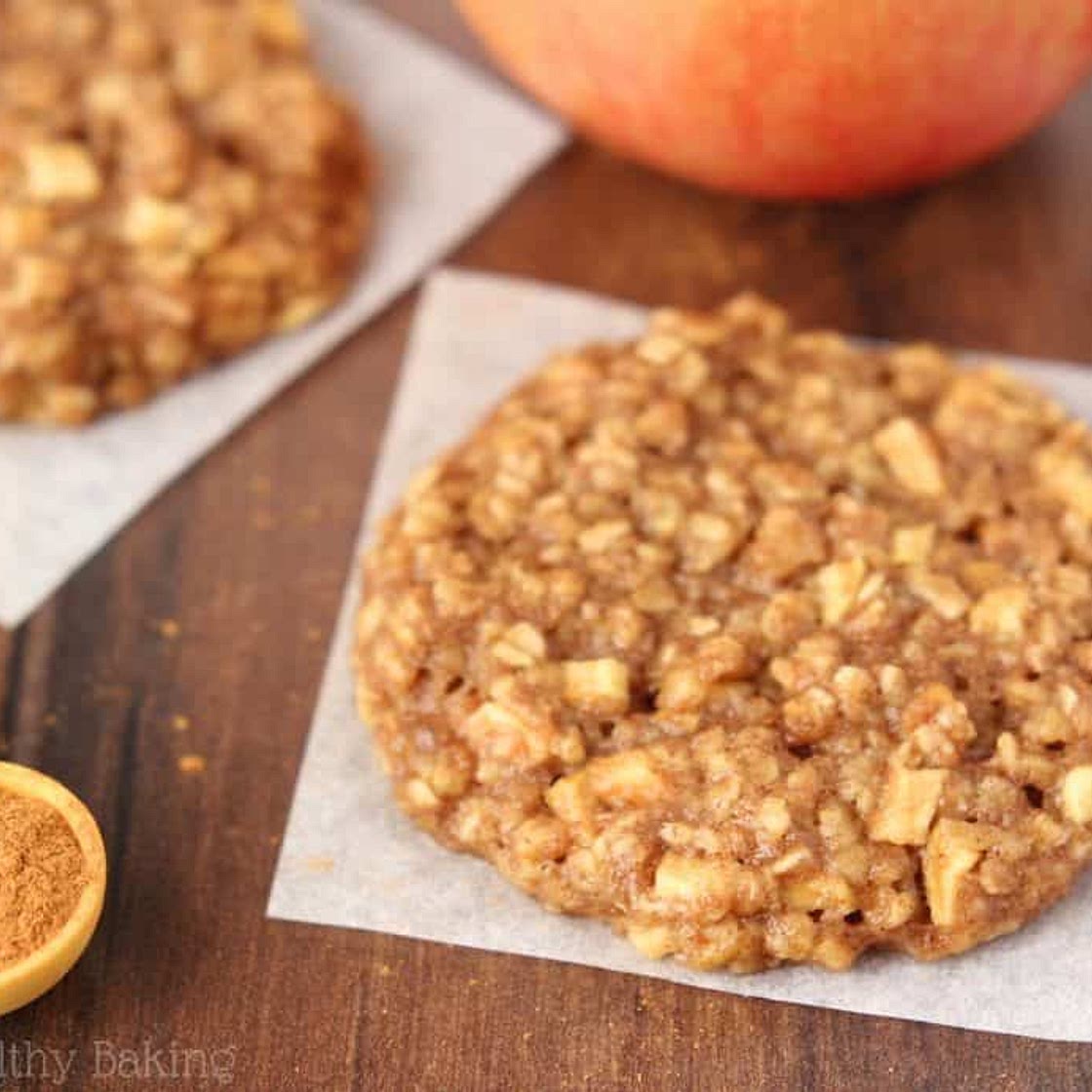 Apple Pie Oatmeal Cookies