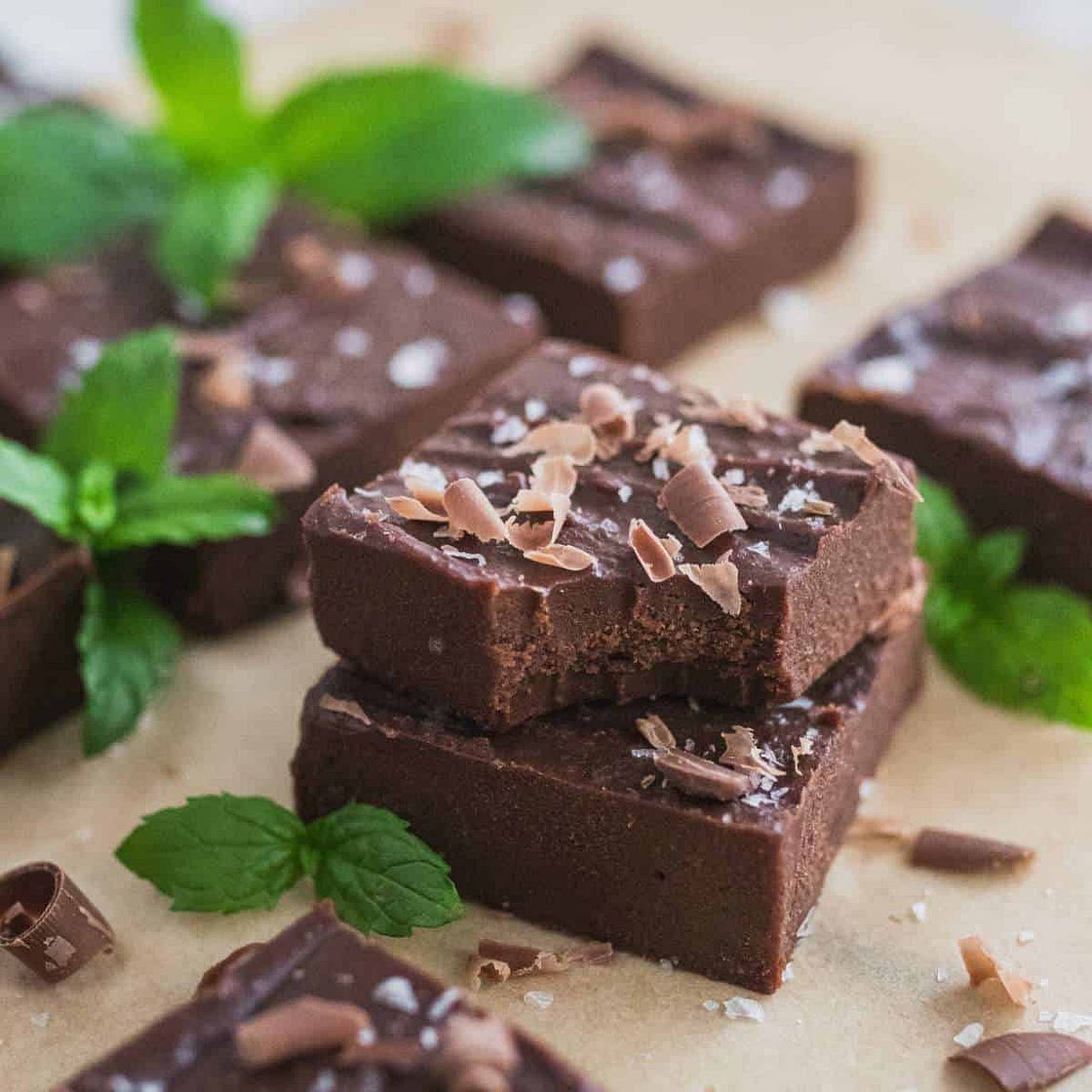Healthy Chocolate Peppermint Fudge