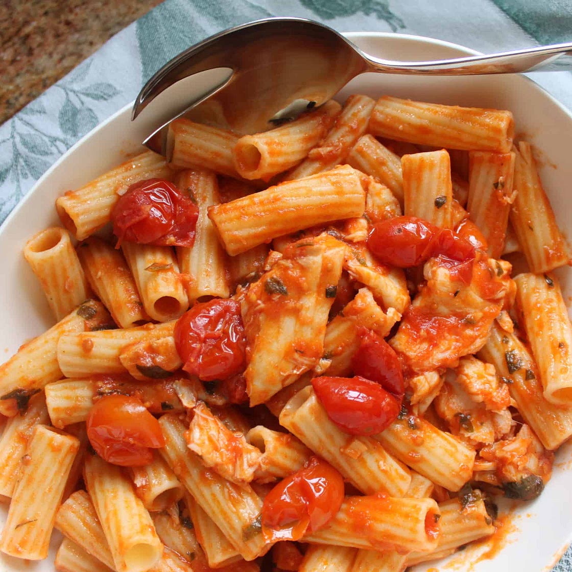 Fish in Tomato Sauce (Quick and Easy) with Pasta