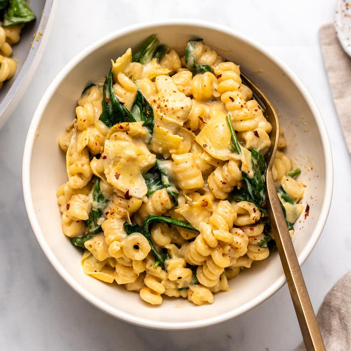 One Pot Spinach Artichoke Pasta (Dairy Free)
