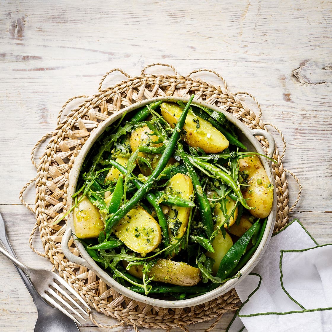 Potatoes, green beans and pesto recipe
