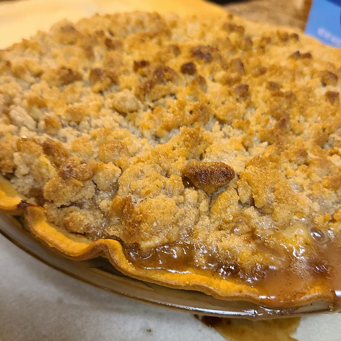 The Best Apple Crumb Pie